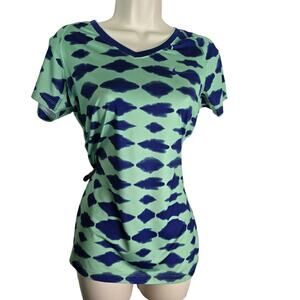 Nike Pro Athletic Shirt Size Medium  v neck stretchy dry fit material
